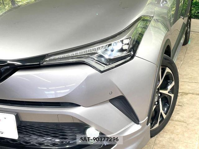 Toyota C-HR 2017-10 8550686-11