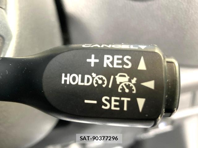 Toyota C-HR 2017-10 8550686-6