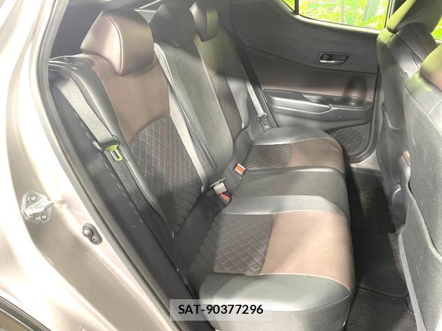 Toyota C-HR 2017-10 8550686-8
