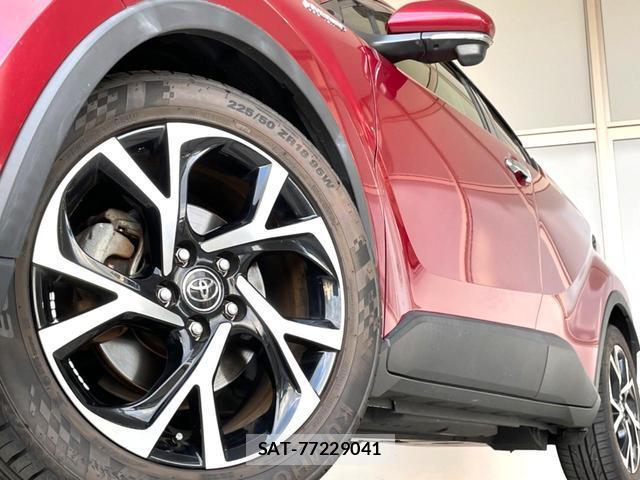 Toyota C-HR 2018-02 8551268-11