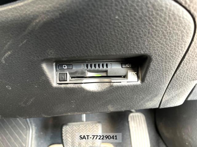 Toyota C-HR 2018-02 8551268-5