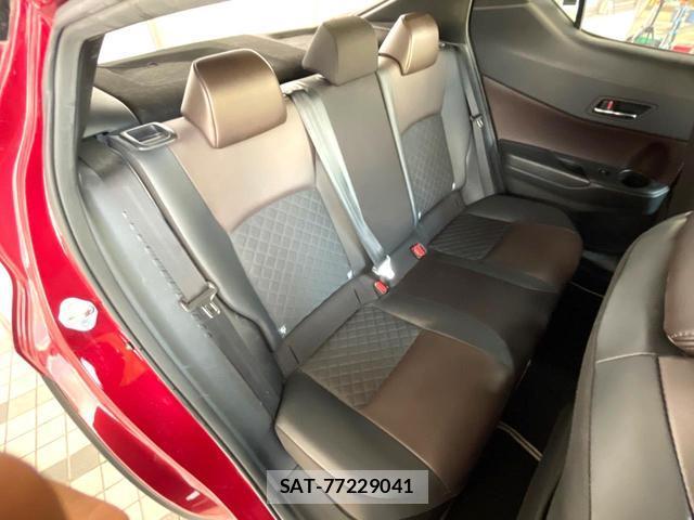 Toyota C-HR 2018-02 8551268-7
