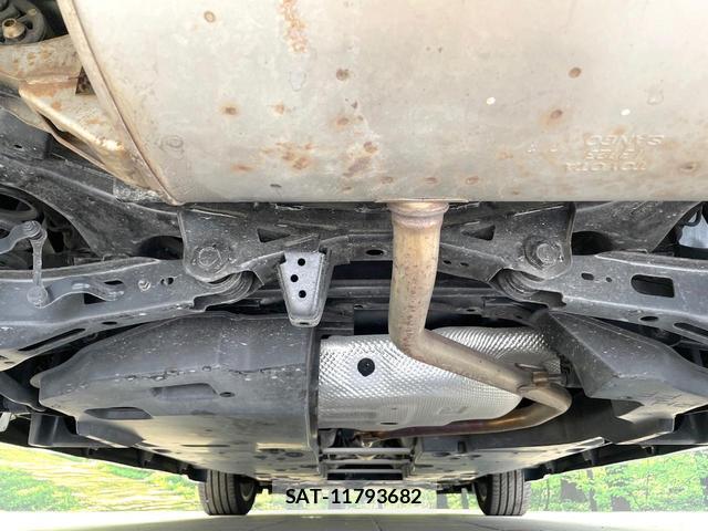 Toyota C-HR 2017-07 8551391-18