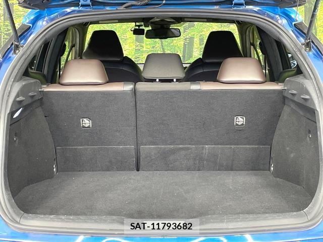 Toyota C-HR 2017-07 8551391-9
