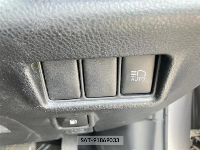 Toyota C-HR 2019-11 8552301-13