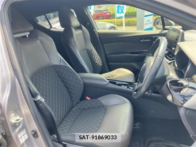 Toyota C-HR 2019-11 8552301-4