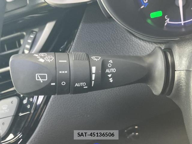 Toyota C-HR 2022-02 8552534-14