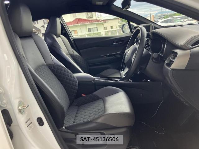 Toyota C-HR 2022-02 8552534-3