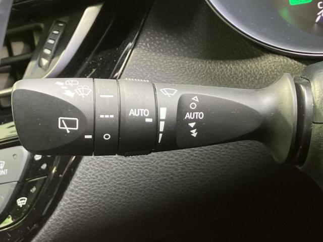 Toyota C-HR 2018-10 8552561-16