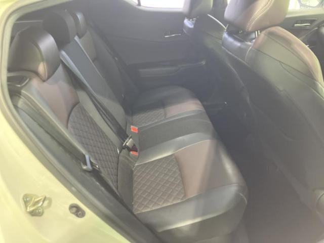 Toyota C-HR 2018-10 8552561-5