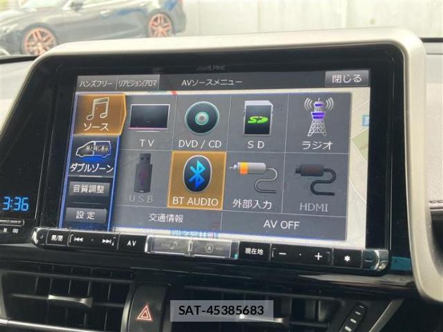 Toyota C-HR 2018-03 8552582-10