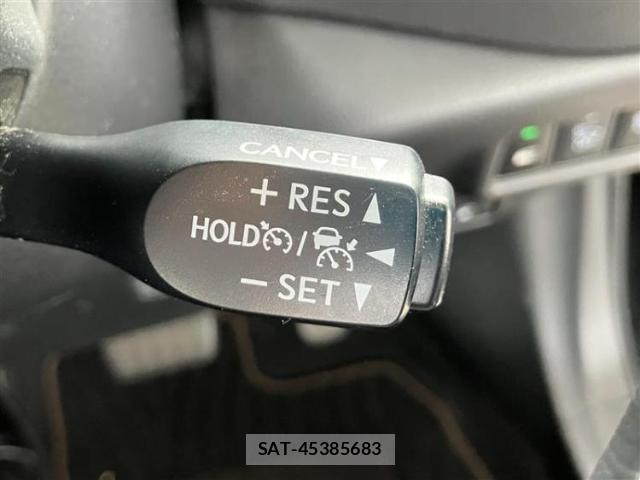 Toyota C-HR 2018-03 8552582-13