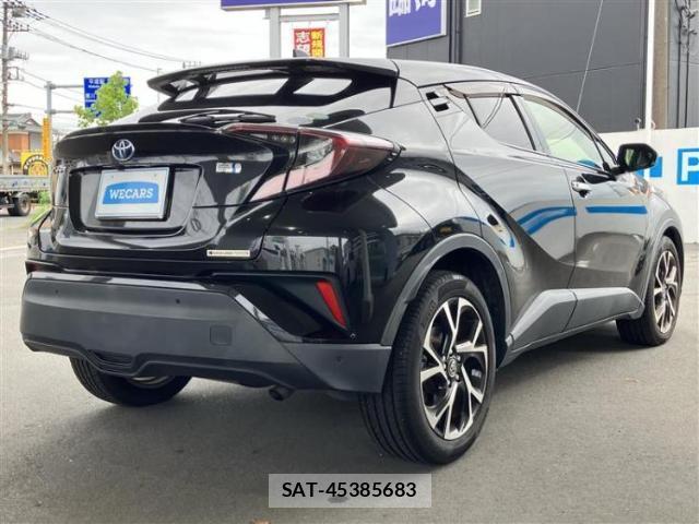 Toyota C-HR 2018-03 8552582-2