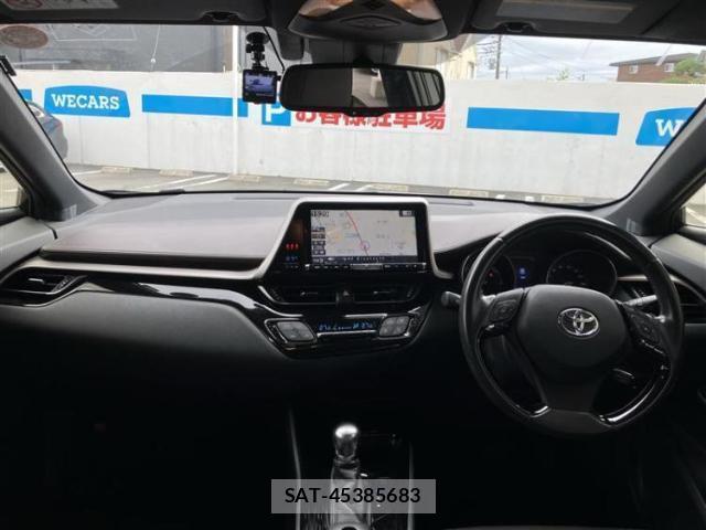 Toyota C-HR 2018-03 8552582-3