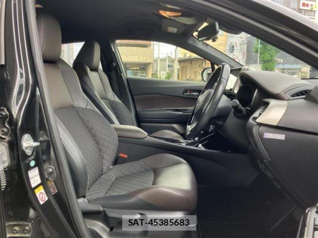 Toyota C-HR 2018-03 8552582-4