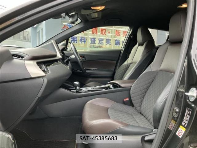 Toyota C-HR 2018-03 8552582-5