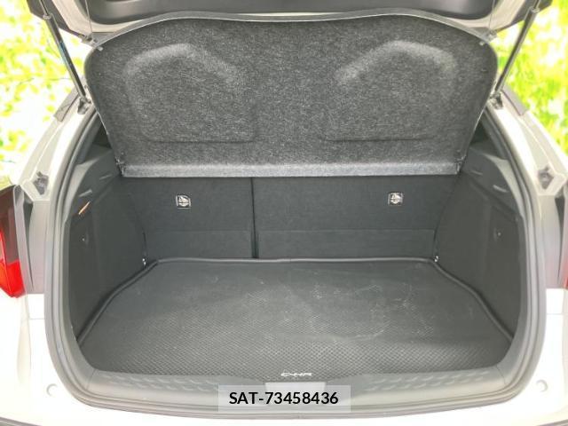 Toyota C-HR 2020-11 8552651-7