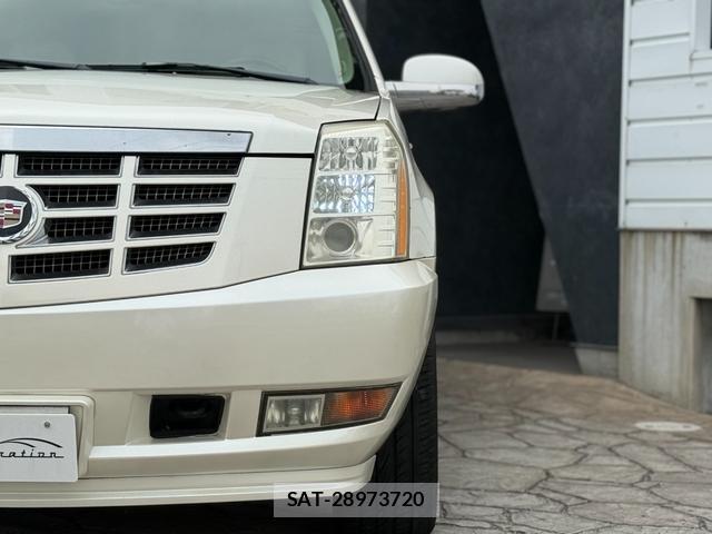 Cadillac ESCALADE 2013-04 8545908-13