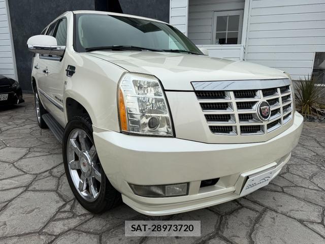 Cadillac ESCALADE 2013-04 8545908-8