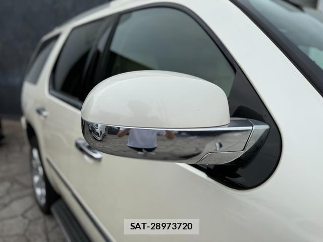Cadillac ESCALADE 2013-04 8545908-9