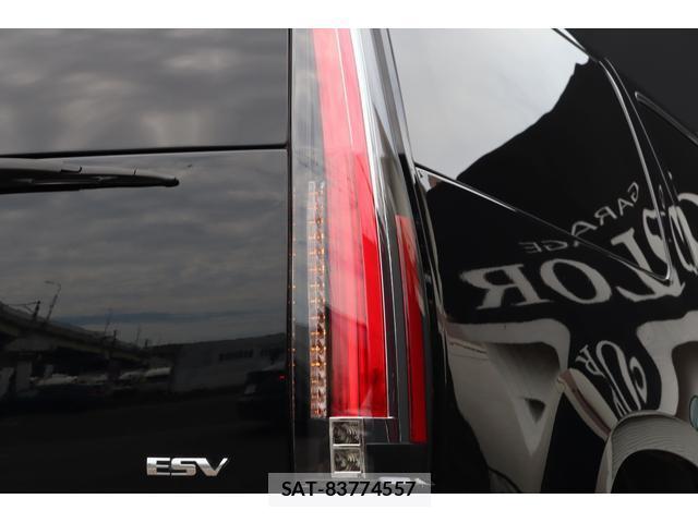 Cadillac ESCALADE 2011-06 8549266-3