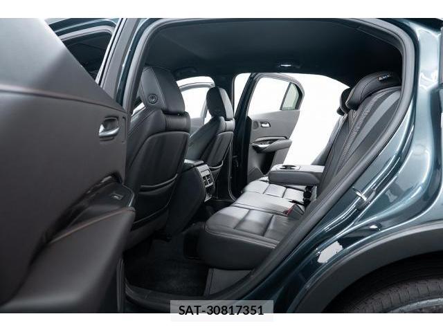 Cadillac XT4 2021-09 8550542-13