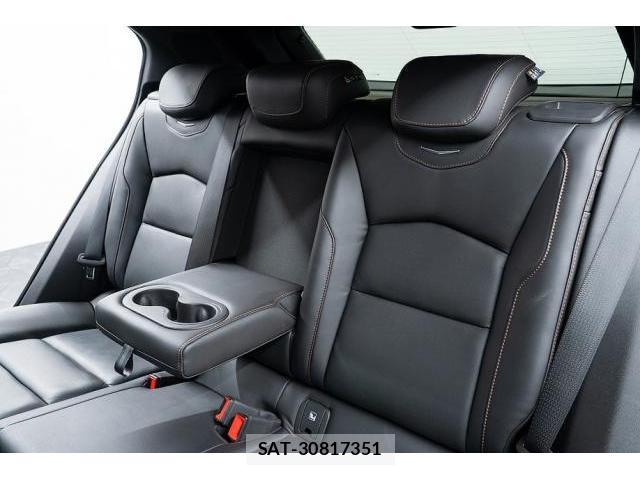 Cadillac XT4 2021-09 8550542-14