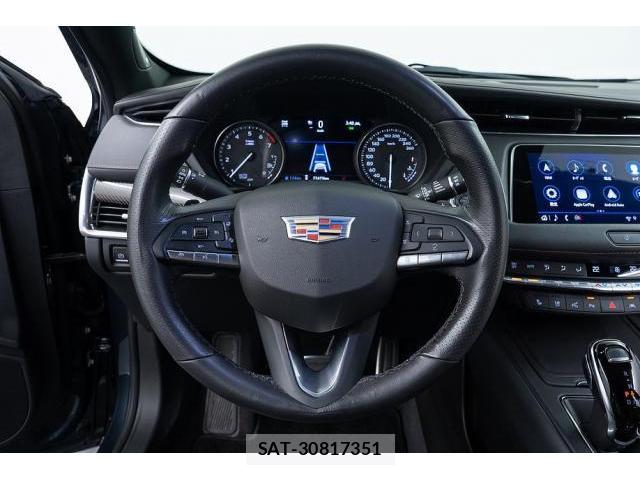 Cadillac XT4 2021-09 8550542-16