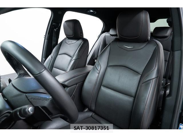 Cadillac XT4 2021-09 8550542-3