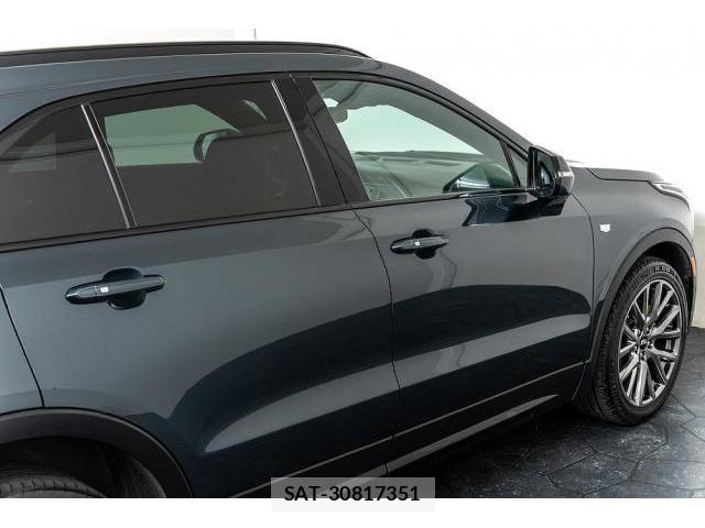 Cadillac XT4 2021-09 8550542-9