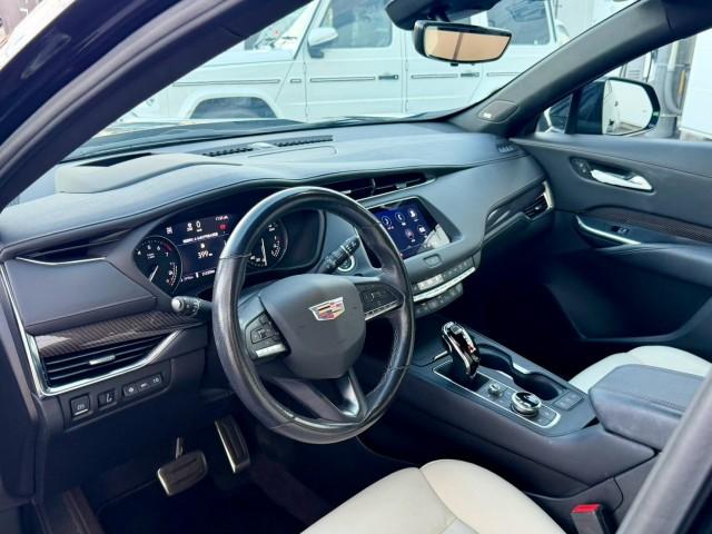 Cadillac XT4 2024-03 8551807-18