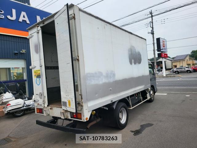 MITSUBISHI FUSO CANTER 2006-05 8546676-9