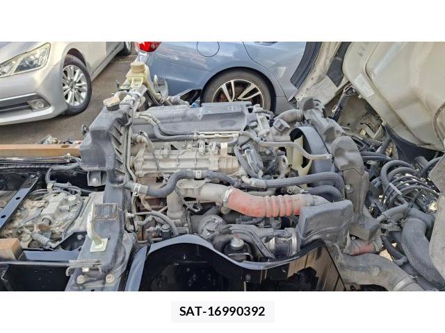 MITSUBISHI FUSO CANTER 2019-07 8548528-7