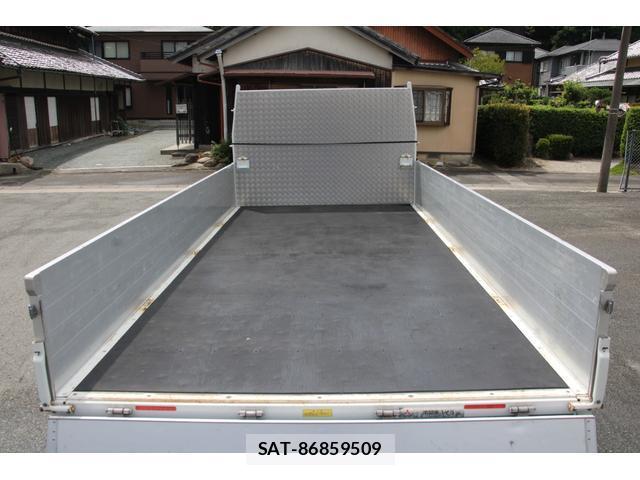 MITSUBISHI FUSO CANTER 2020-04 8548746-12