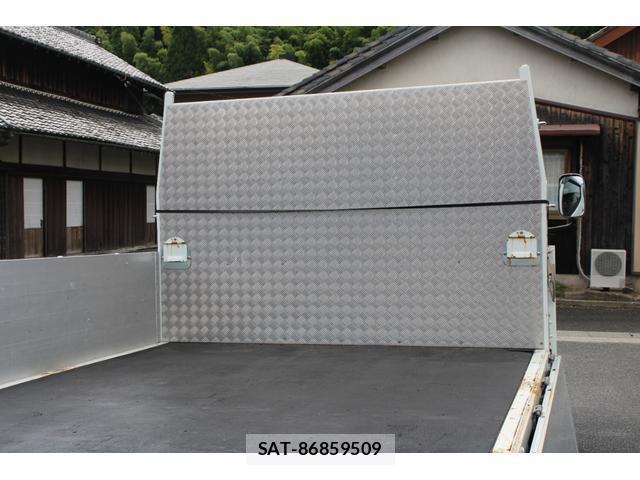 MITSUBISHI FUSO CANTER 2020-04 8548746-16