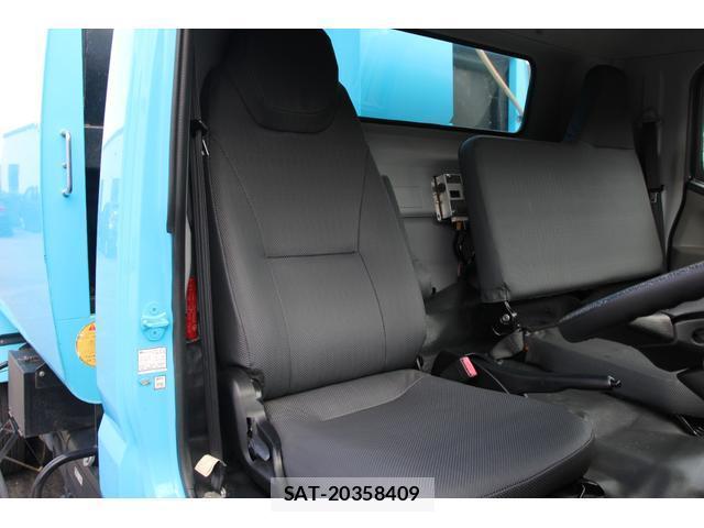 MITSUBISHI FUSO CANTER 2017-03 8548749-11