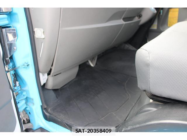 MITSUBISHI FUSO CANTER 2017-03 8548749-19