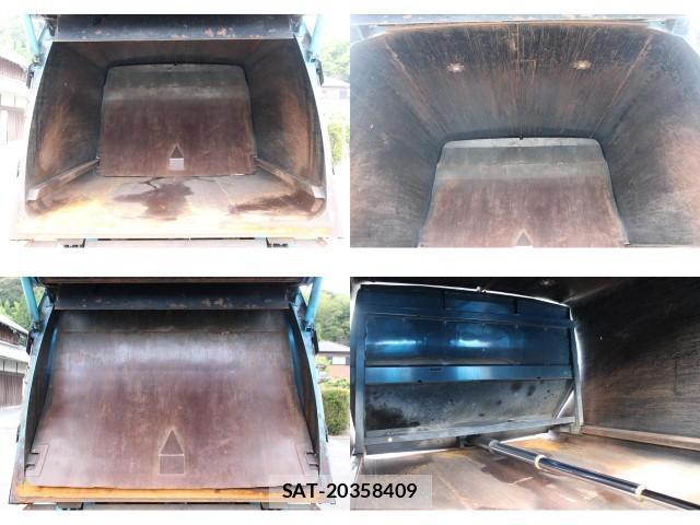 MITSUBISHI FUSO CANTER 2017-03 8548749-2