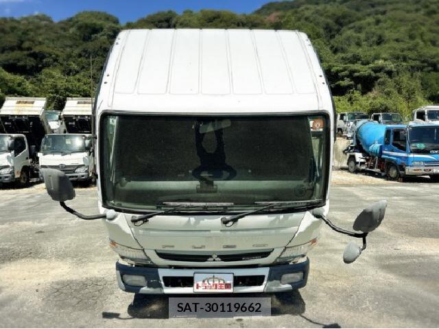 MITSUBISHI FUSO CANTER 2019 8549748-4