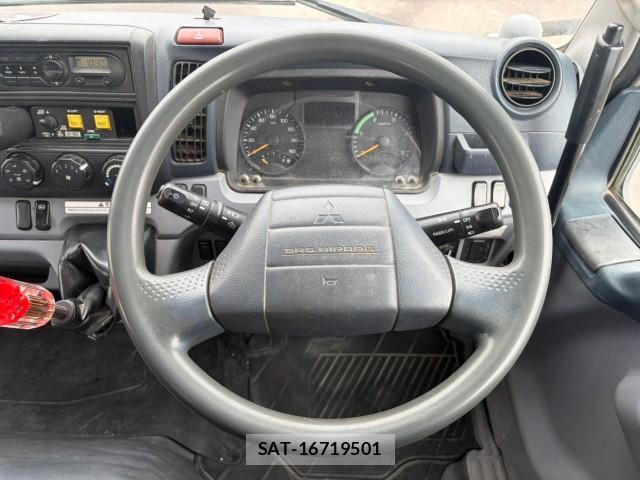 MITSUBISHI FUSO CANTER 2015-12 8549826-17