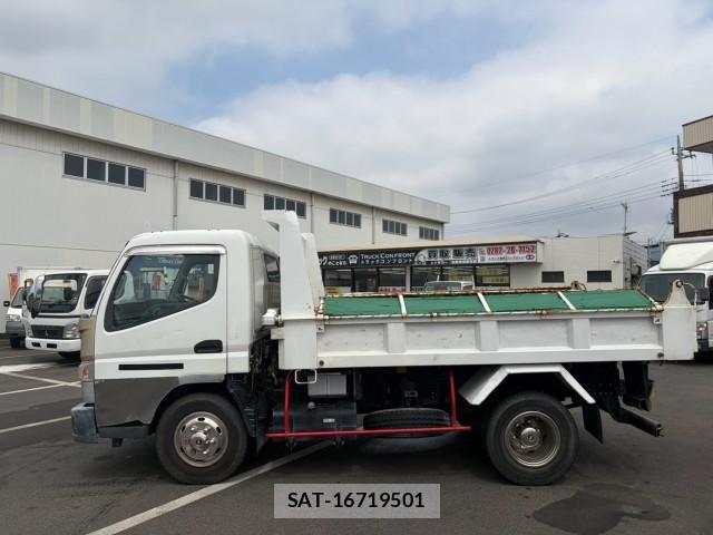 MITSUBISHI FUSO CANTER 2015-12 8549826-4