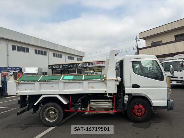 MITSUBISHI FUSO CANTER 2015-12 8549826-5