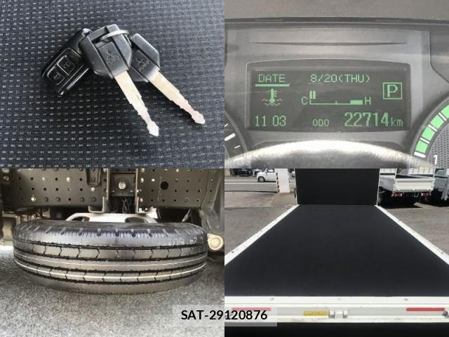 MITSUBISHI FUSO CANTER 2017-03 8551658-15