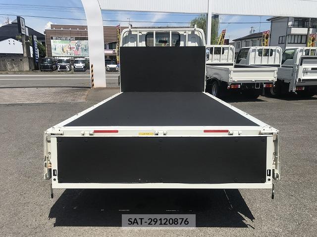 MITSUBISHI FUSO CANTER 2017-03 8551658-8