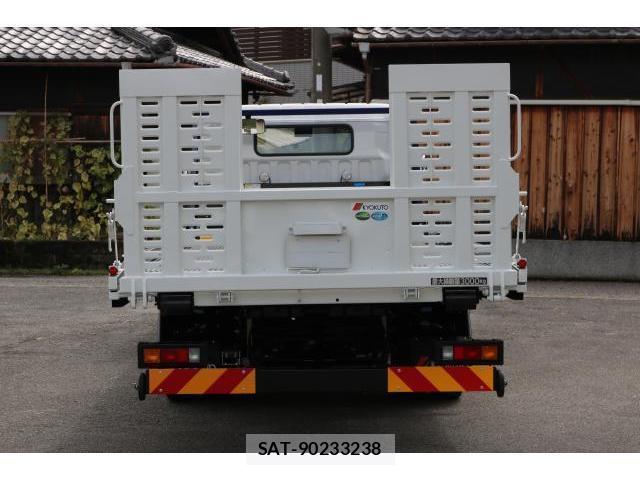 MITSUBISHI FUSO CANTER 2026-05 8551814-14