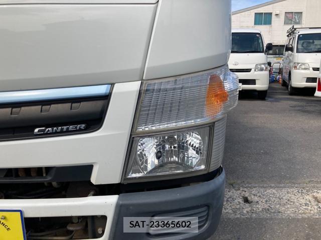 MITSUBISHI FUSO CANTER 2018-04 8551957-6