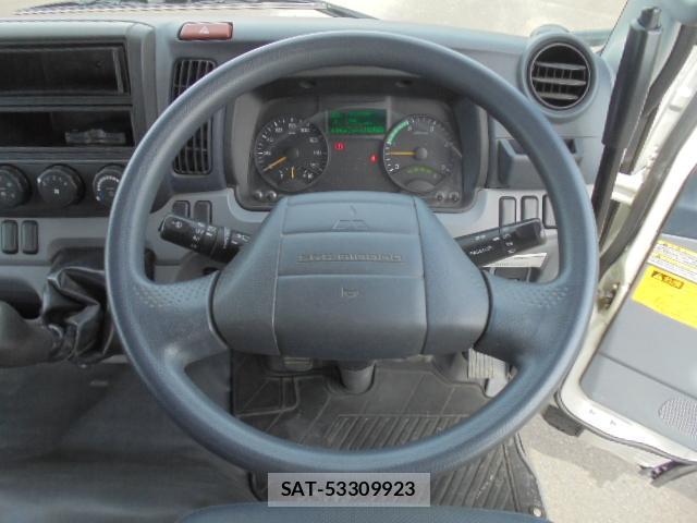MITSUBISHI FUSO CANTER 2015-11 8552014-10