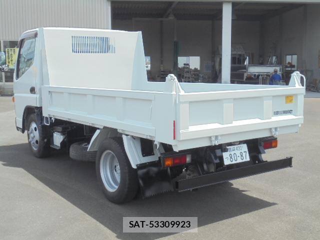 MITSUBISHI FUSO CANTER 2015-11 8552014-4