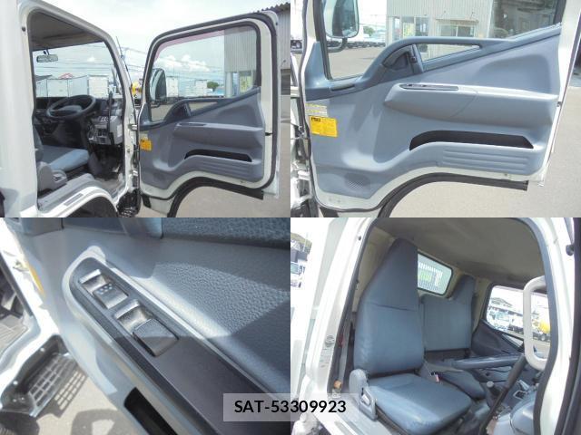 MITSUBISHI FUSO CANTER 2015-11 8552014-8