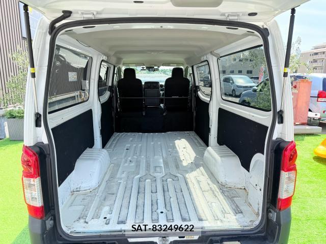 Nissan Caravan 2022-07 8548961-13